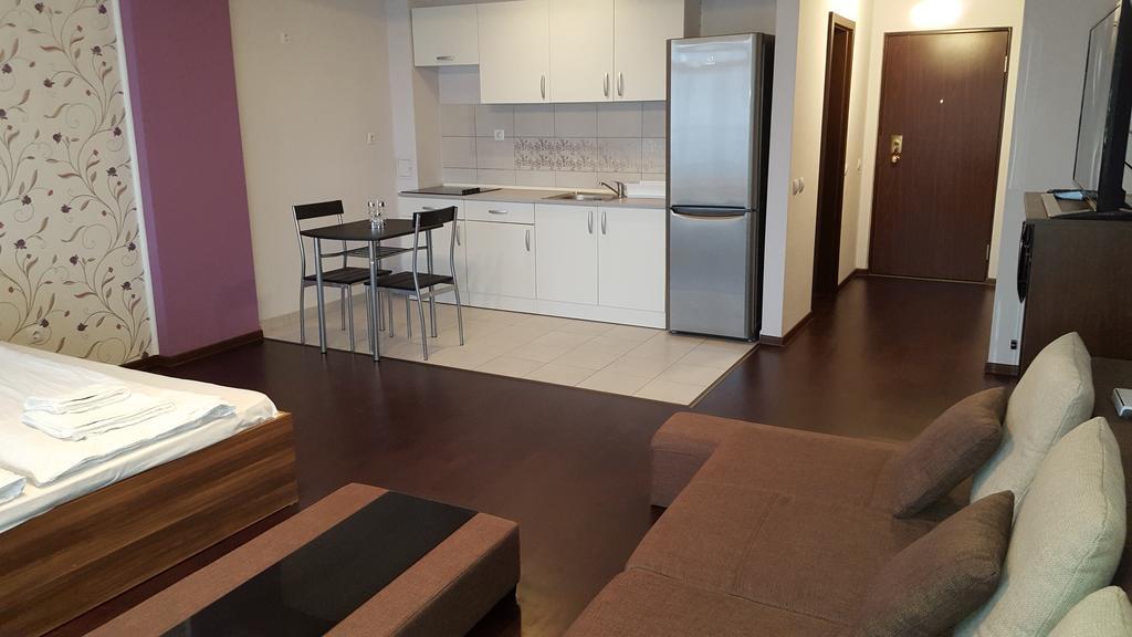 Sunlight Studio Apartment Орадя Экстерьер фото